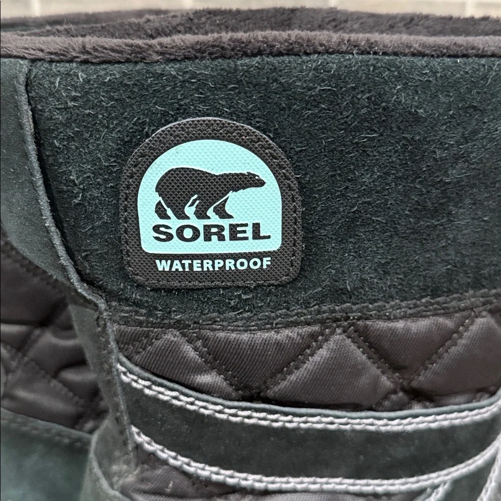 Sorel Glacy Explorer Shortie Boot Black and Mint Size‎ 7.5